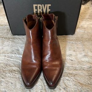 Frye Boots - size 7M - Hardly Worn